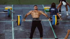 Bradley Barcola, attaquant international français, en action balle au pied